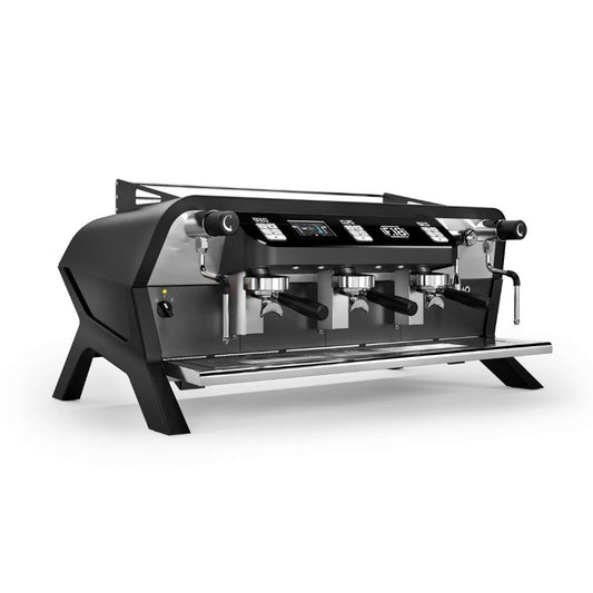 Sanremo F18 3 groups in black, 3/4 view